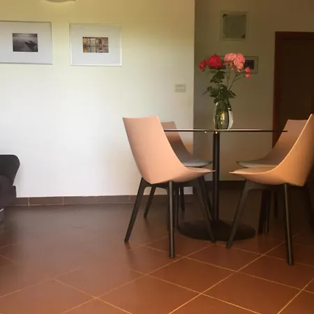 Apartman Flora *